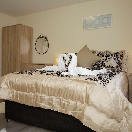 Gooseacre Rooms Harrow Bagian luar foto