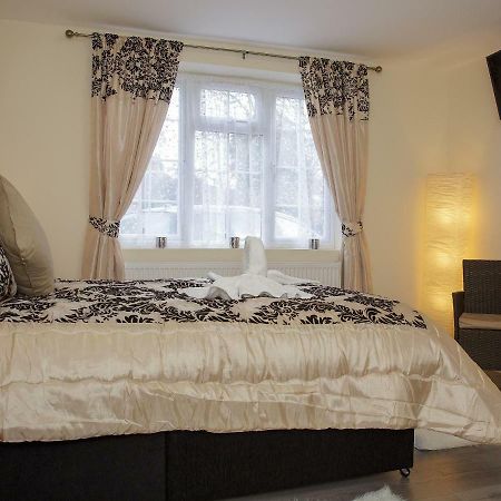 Gooseacre Rooms Harrow Bagian luar foto