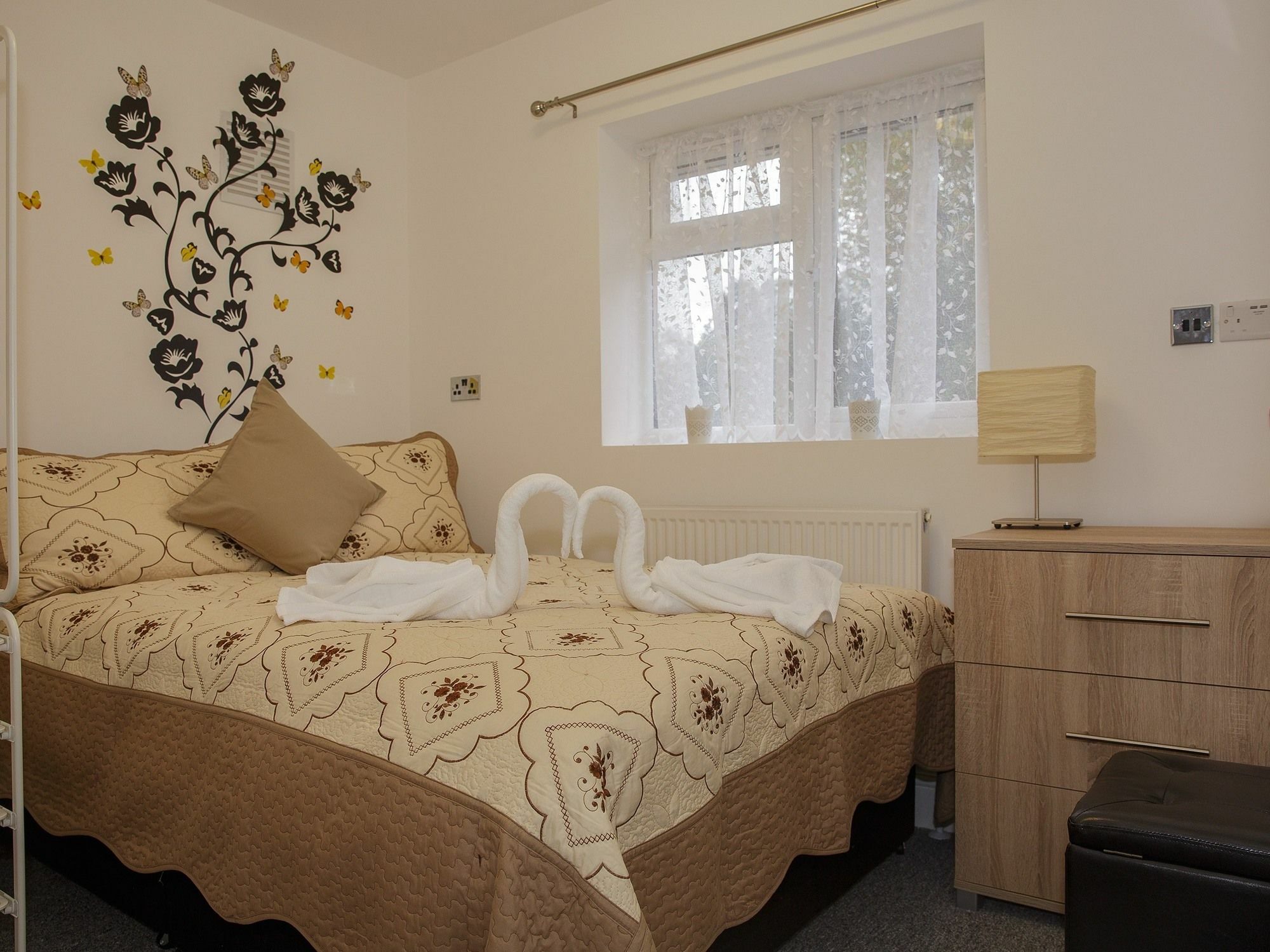 Gooseacre Rooms Harrow Bagian luar foto