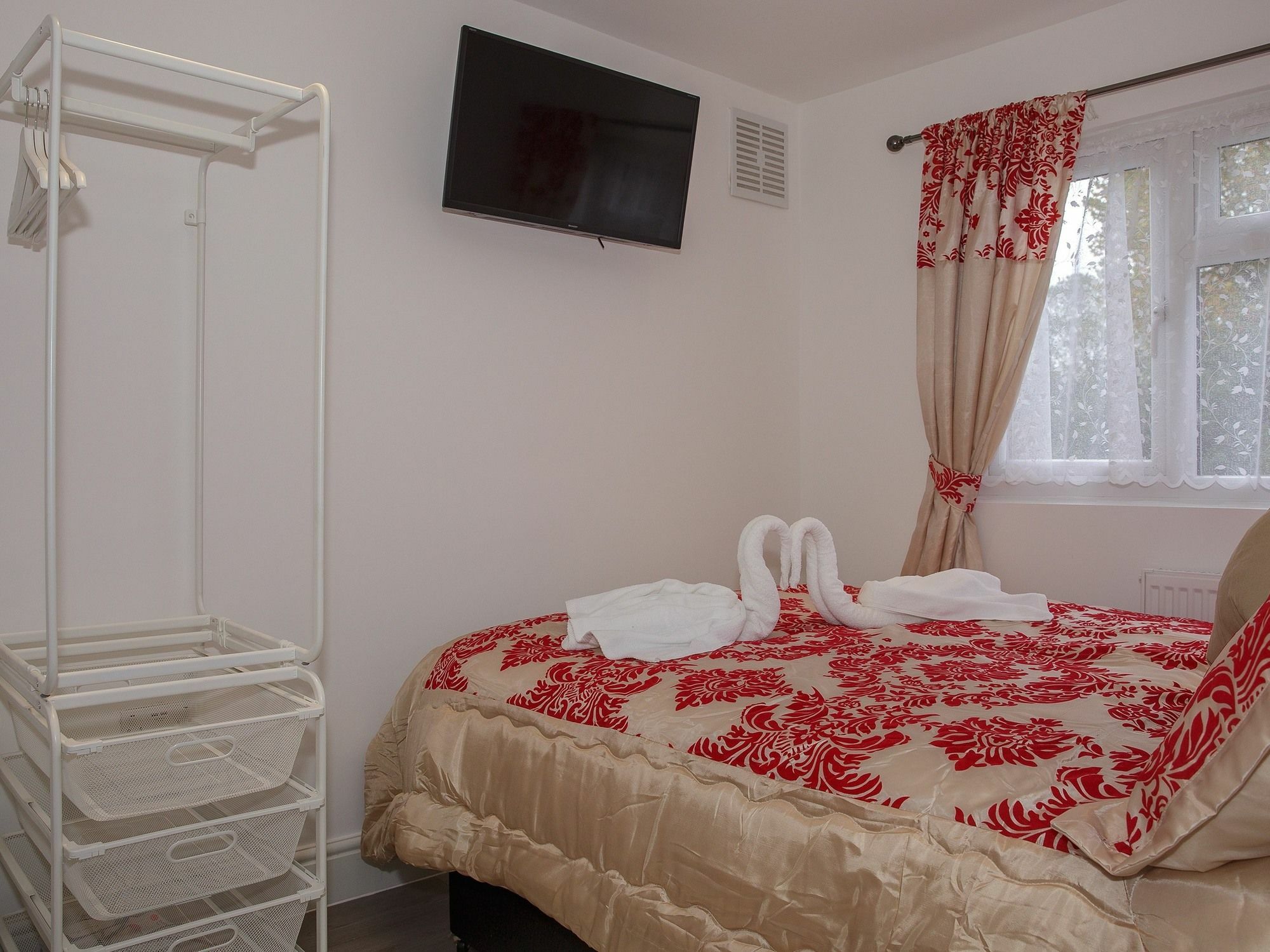 Gooseacre Rooms Harrow Bagian luar foto