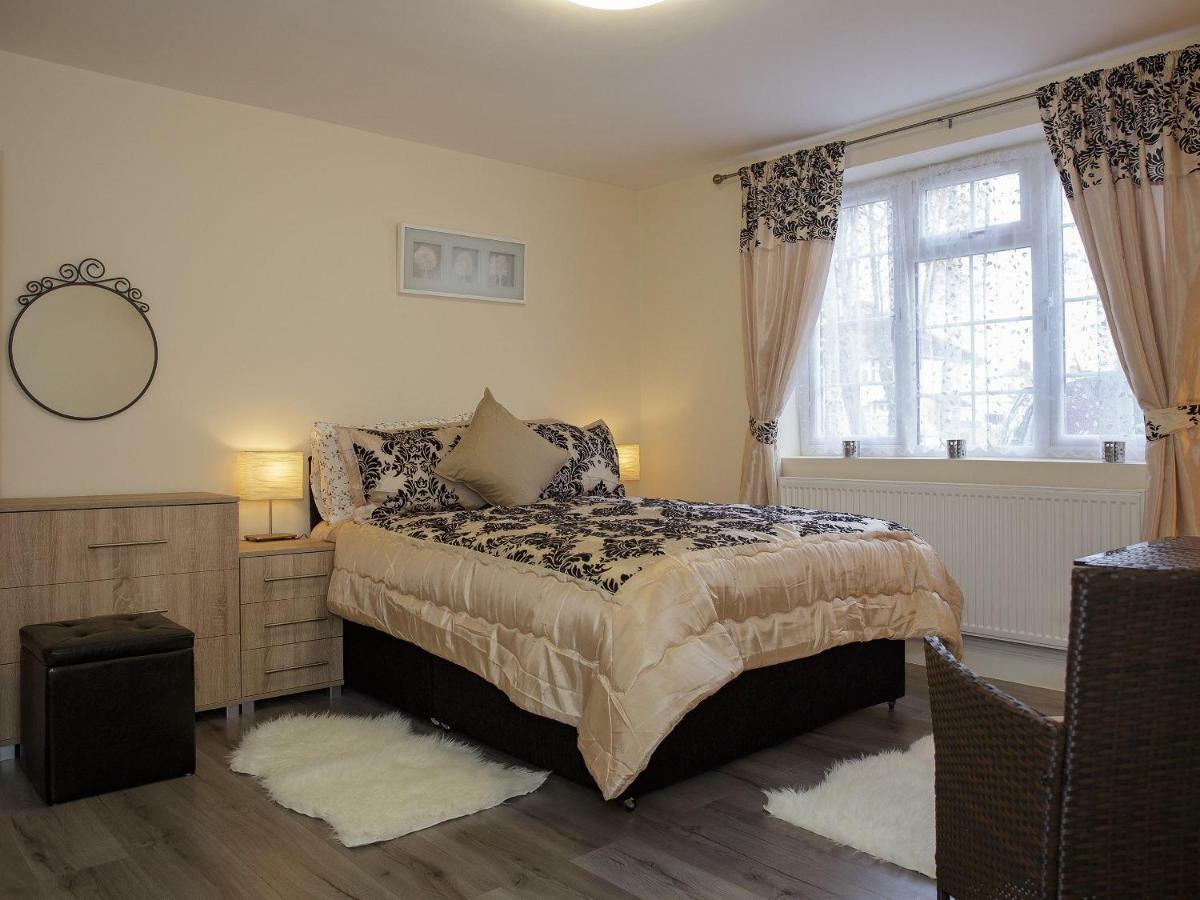 Gooseacre Rooms Harrow Bagian luar foto