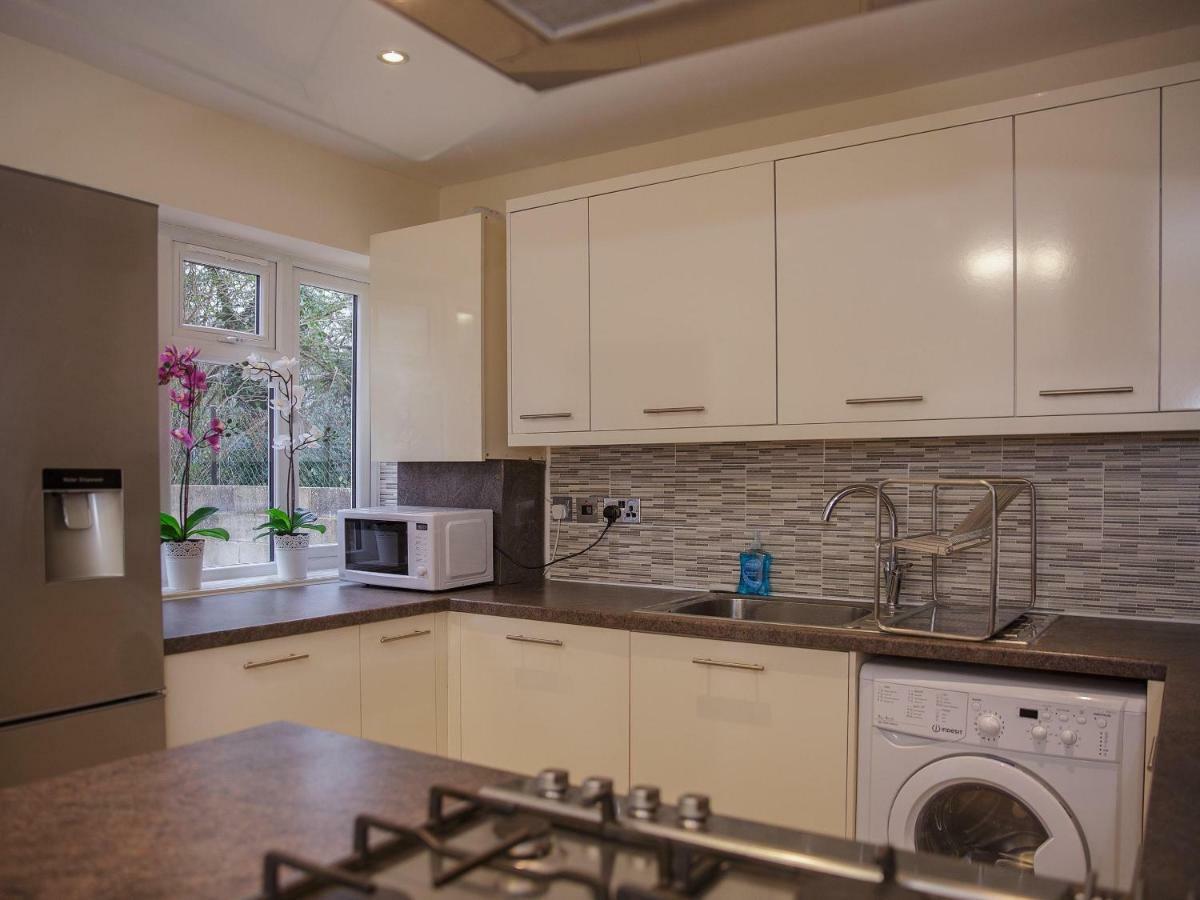 Gooseacre Rooms Harrow Bagian luar foto