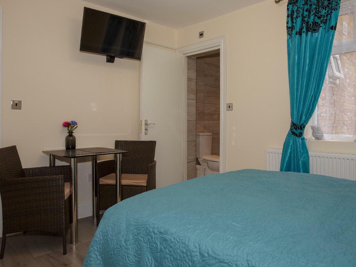 Gooseacre Rooms Harrow Bagian luar foto